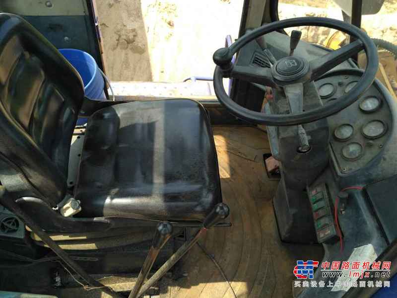 江西出售转让二手3968小时2009年龙工LG833装载机