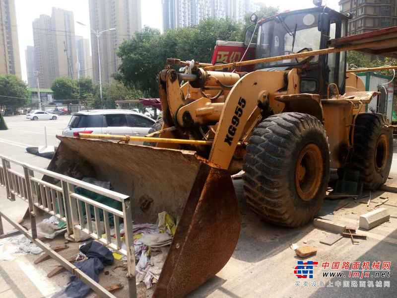 陕西出售转让二手8000小时2005年厦工XG955装载机