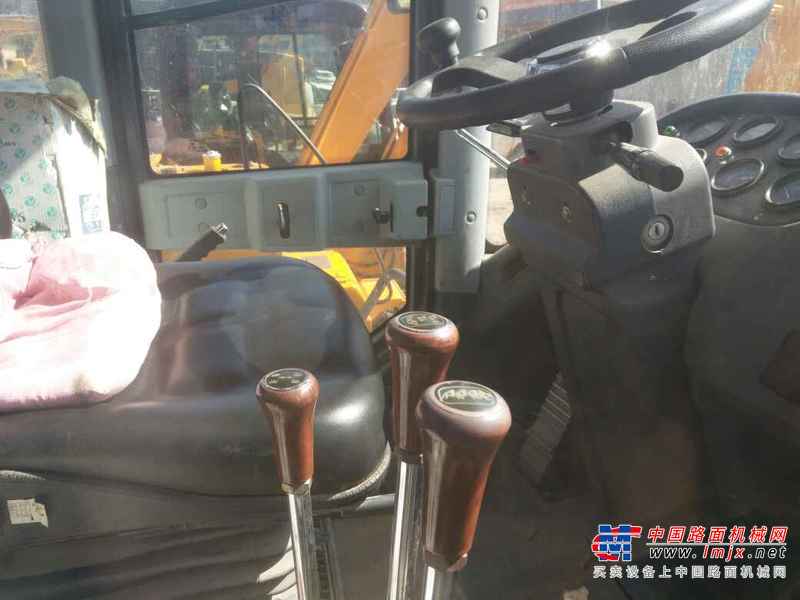 陕西出售转让二手1028小时2014年龙工LG833G装载机
