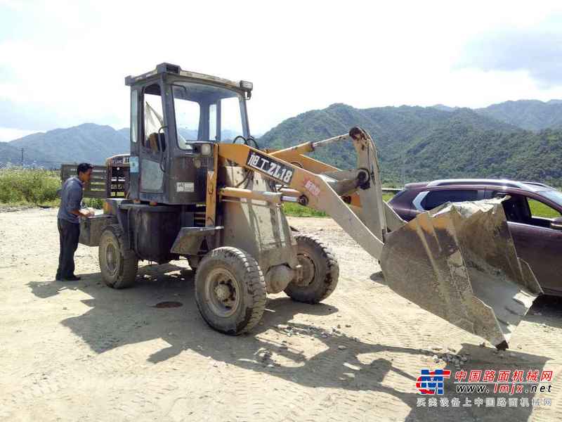 云南出售转让二手4720小时2009年旭日ZL18装载机