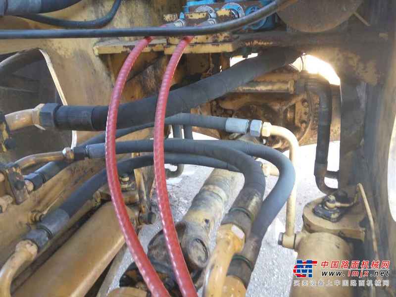 云南出售转让二手6000小时2011年龙工LG855B装载机