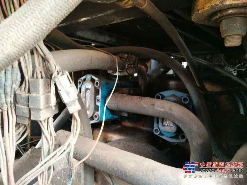 云南出售转让二手7000小时2011年龙工LG850装载机