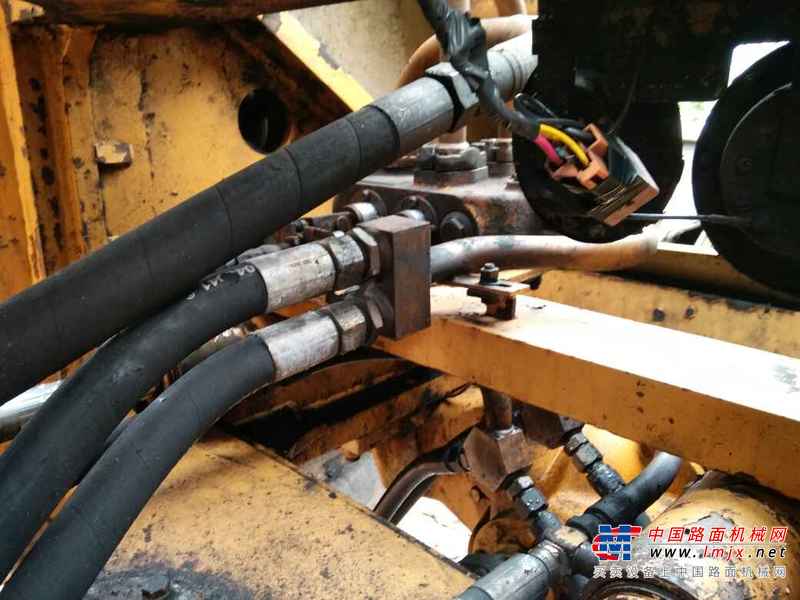 云南出售转让二手6400小时2011年龙工LG850装载机