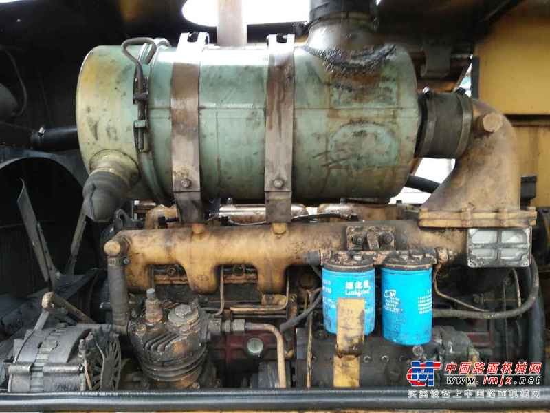 云南出售转让二手8900小时2010年龙工LG835B装载机