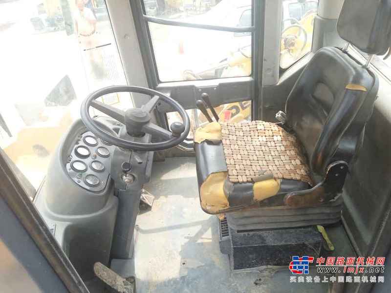 陕西出售转让二手3157小时2011年龙工LG833装载机