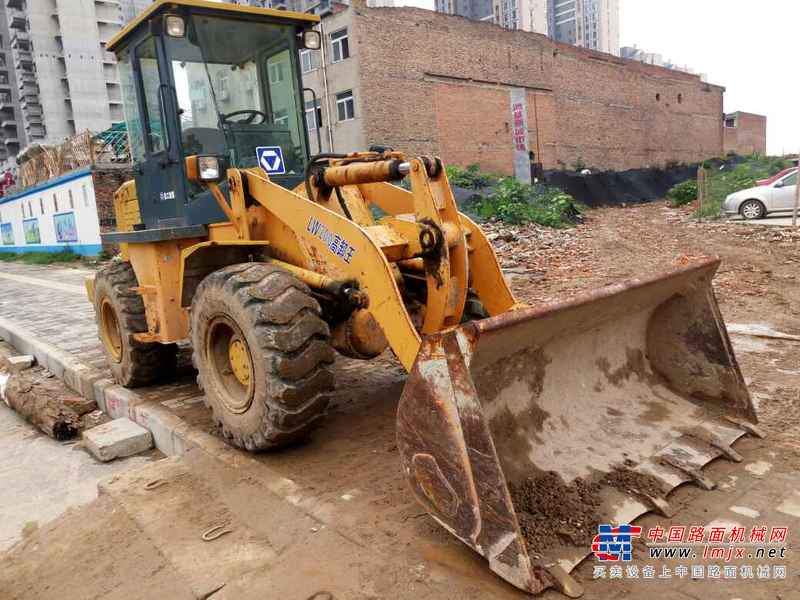 陕西出售转让二手4000小时2009年徐工LW16装载机