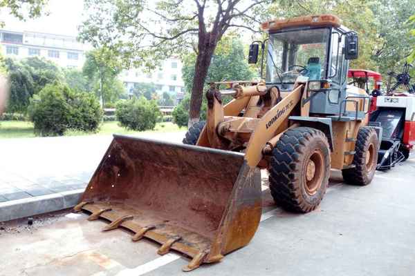 江西出售转让二手6500小时2011年龙工LG833B装载机