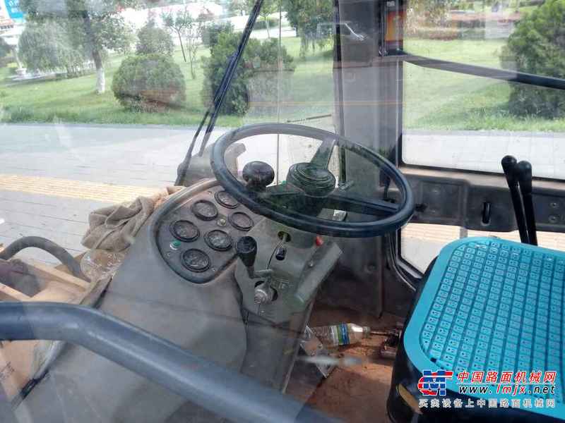 江西出售转让二手6500小时2011年龙工LG833B装载机