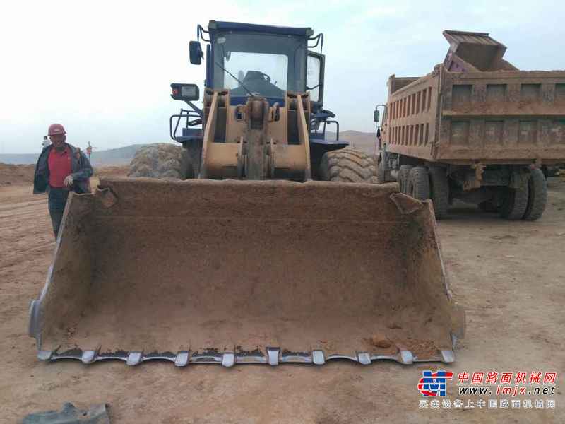 陕西出售转让二手12000小时2009年龙工LG855装载机