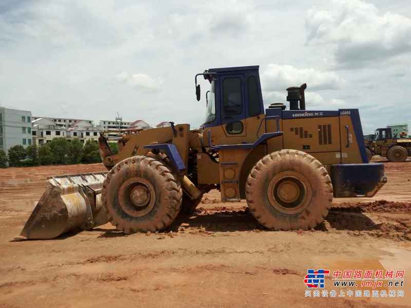 江西出售转让二手6000小时2011年龙工LG850装载机