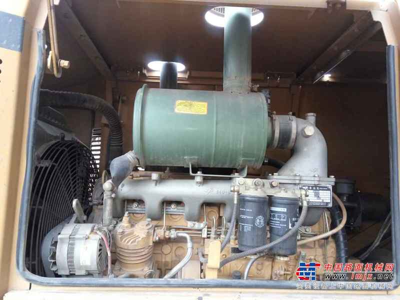 云南出售转让二手1100小时2011年龙工LG833B装载机