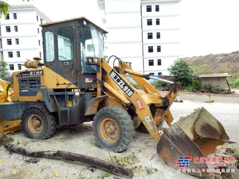 云南出售转让二手4100小时2010年旭日ZL18装载机