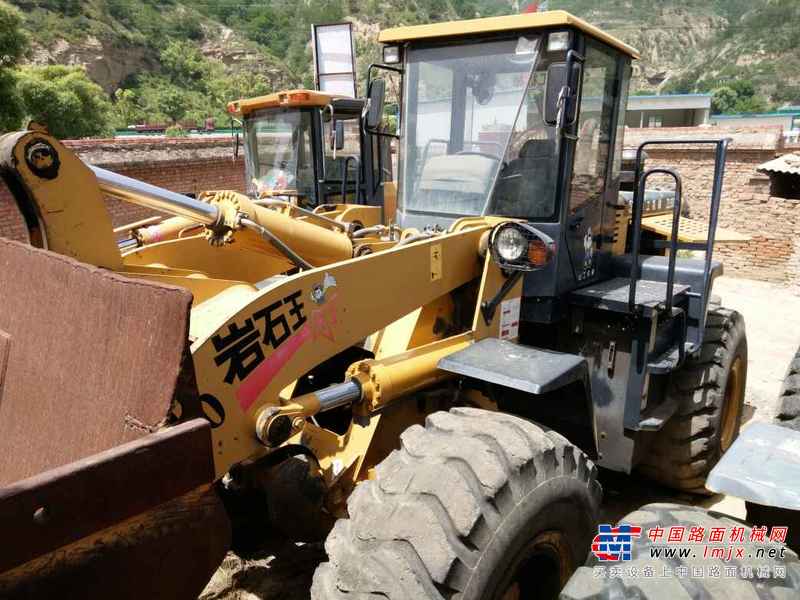 陕西出售转让二手4000小时2010年山工ZL50F装载机