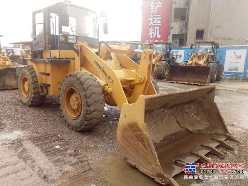云南出售转让二手1117小时2013年龙工LG825装载机