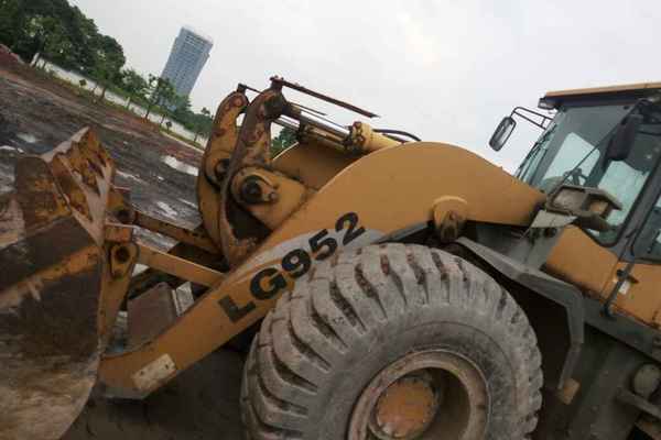 江西出售转让二手8000小时2010年临工LG952装载机