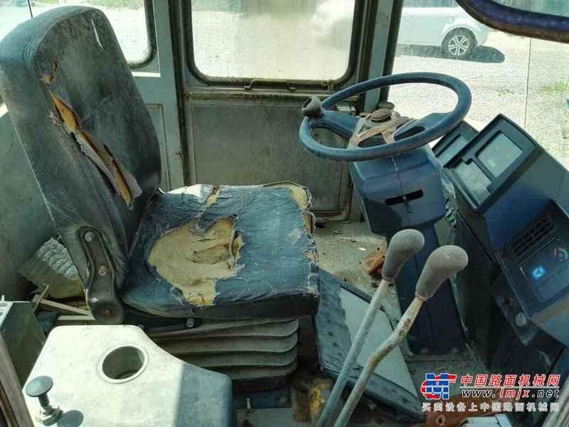 陕西出售转让二手6000小时2009年徐工LW541F装载机