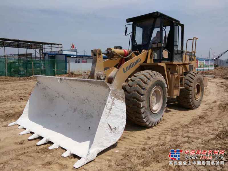 陕西出售转让二手4000小时2011年柳工CLG856装载机