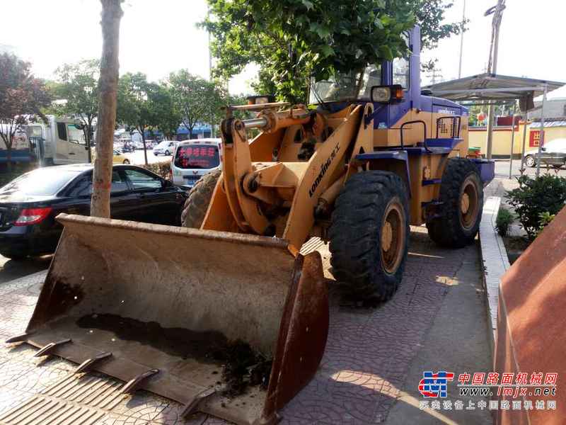 陕西出售转让二手3000小时2010年龙工LG833装载机