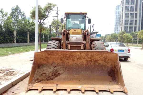江西出售转让二手8700小时2007年临工LG952装载机