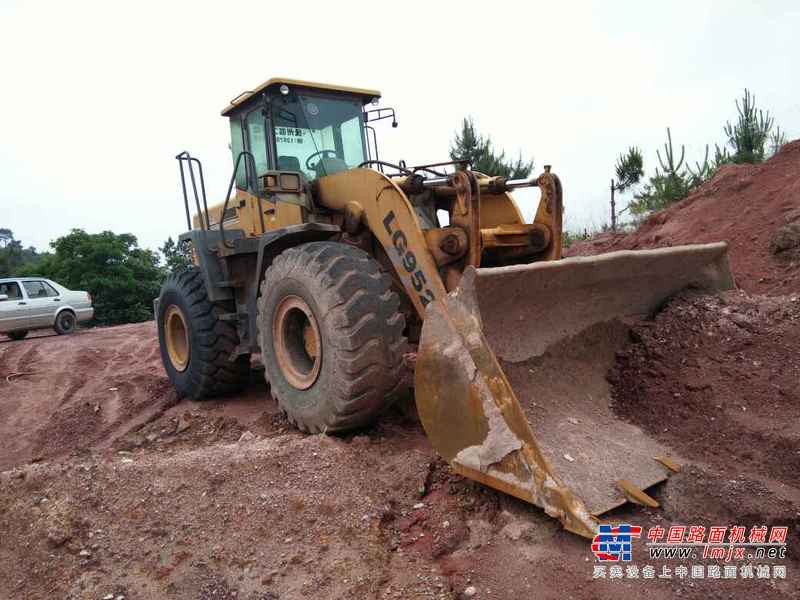 江西出售转让二手8631小时2010年临工LG952装载机