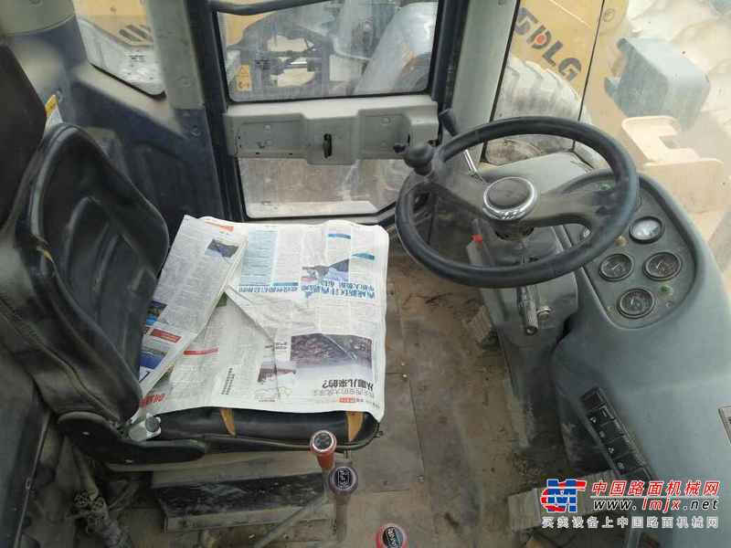 陕西出售转让二手2000小时2011年龙工LG833B装载机