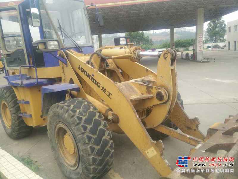 贵州出售转让二手5000小时2010年龙工LG833装载机