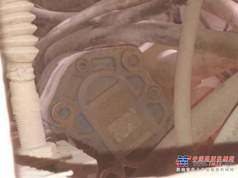 陕西出售转让二手1300小时2013年龙工LG833G装载机