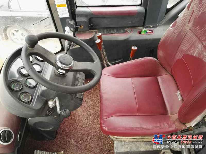 陕西出售转让二手500小时2015年龙工LG833装载机