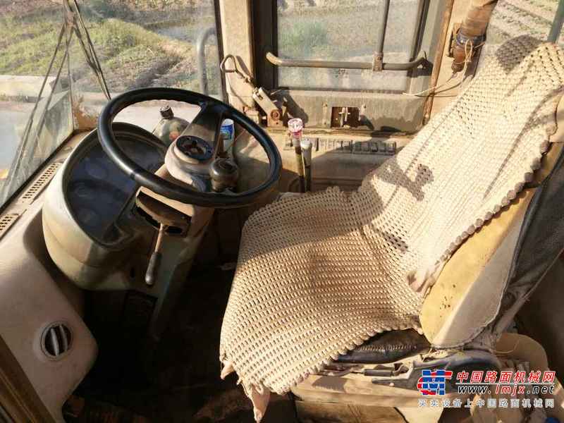 云南出售转让二手6000小时2011年临工LG953装载机