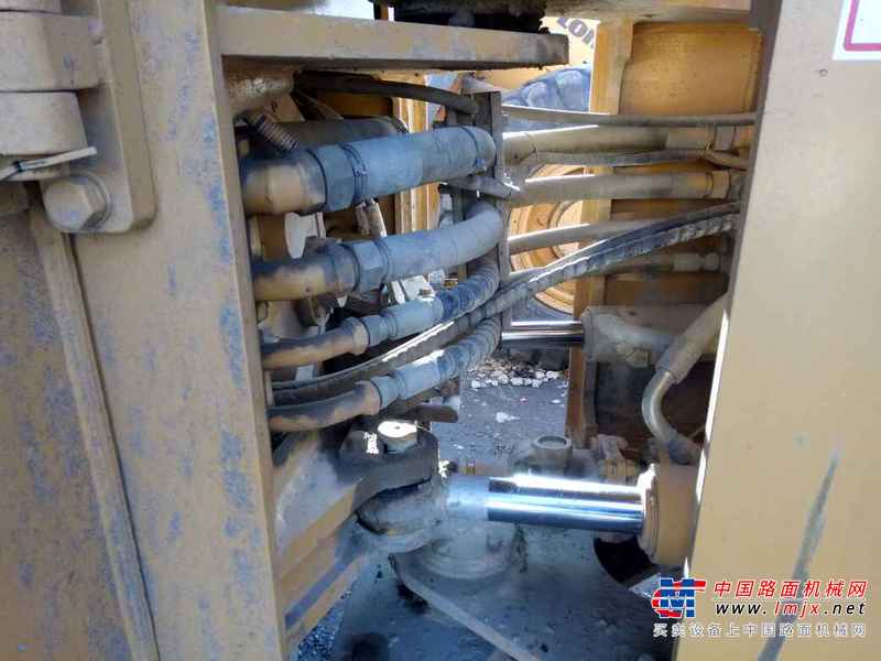 山西出售转让二手1625小时2011年龙工LG833B装载机