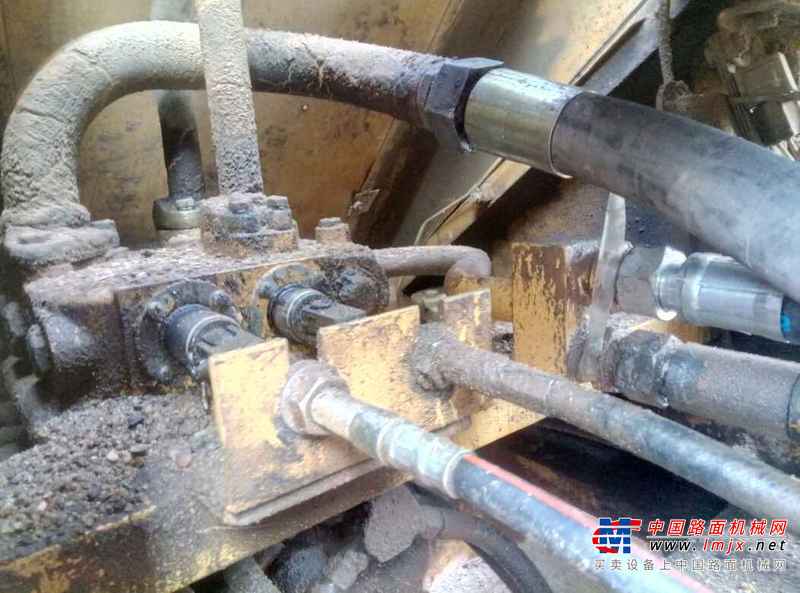 广东出售转让二手10000小时2010年龙工LG850装载机