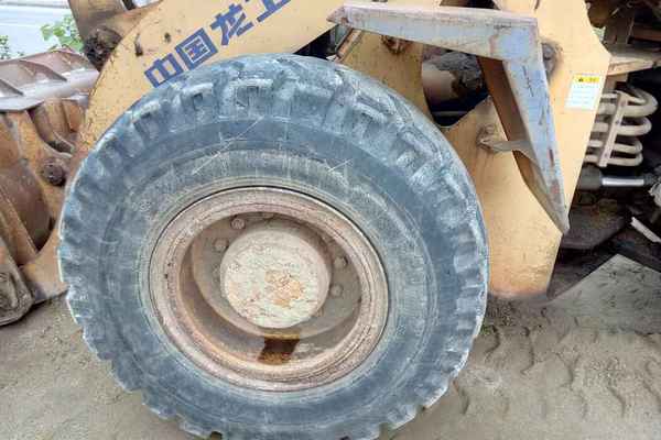湖北出售转让二手1500小时2005年龙工ZL30F装载机