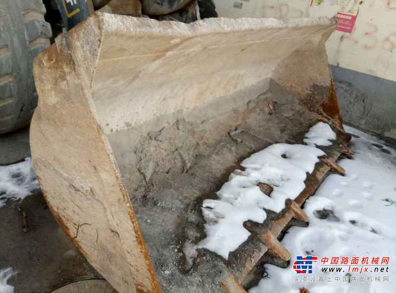 山西出售转让二手5000小时2009年徐工LW520F装载机