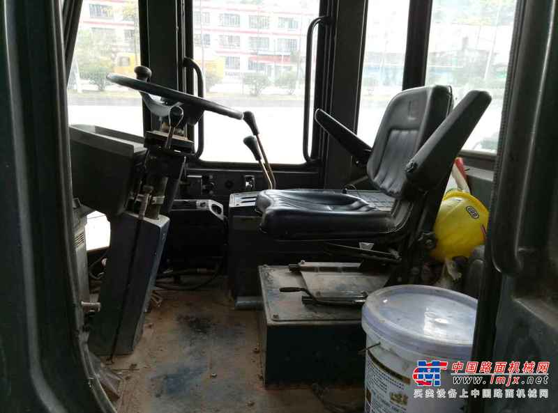 广东出售转让二手6800小时2013年柳工CLG855装载机