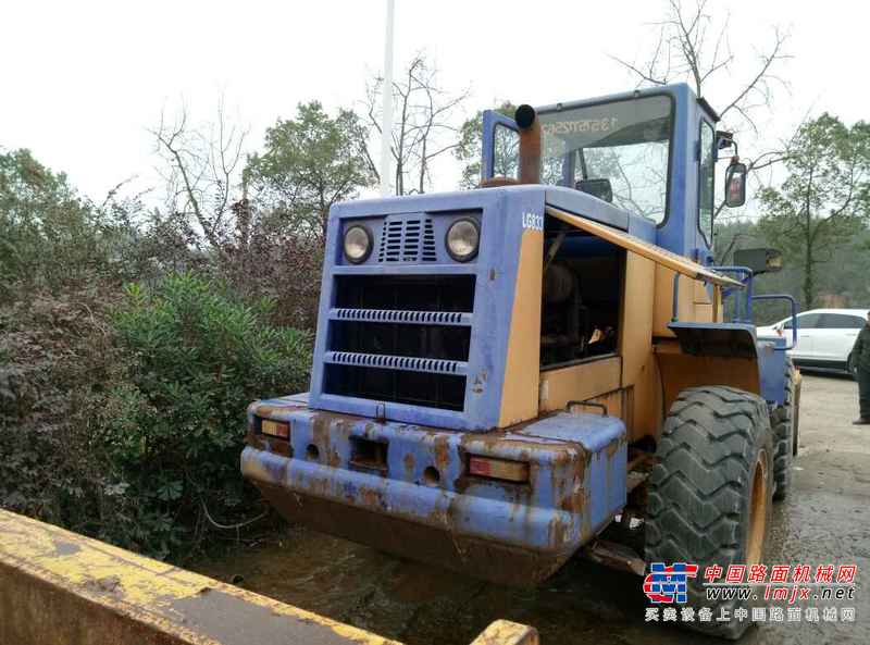广东出售转让二手5000小时2011年龙工LG833G装载机