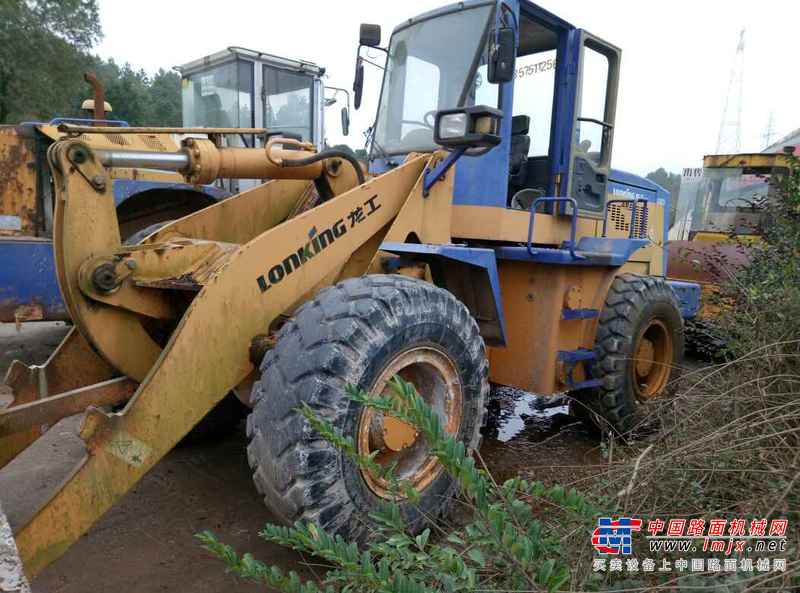 广东出售转让二手5000小时2011年龙工LG833G装载机