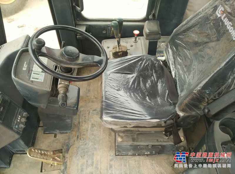 陕西出售转让二手800小时2015年柳工CLG856装载机