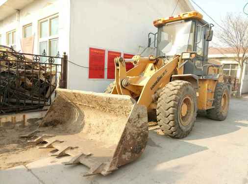 宁夏出售转让二手6000小时2010年龙工LG833B装载机