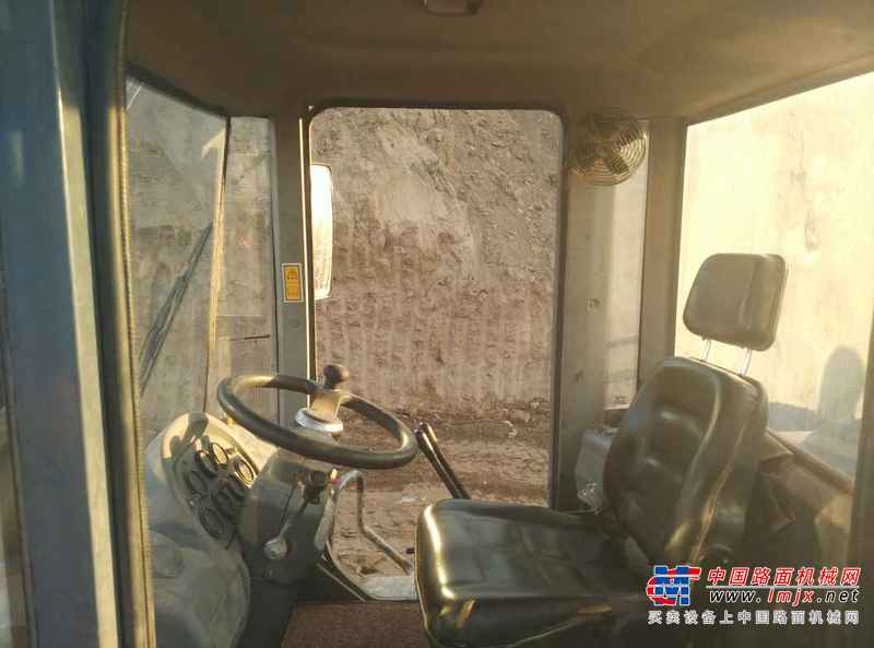 陕西出售转让二手2730小时2013年龙工LG855D装载机