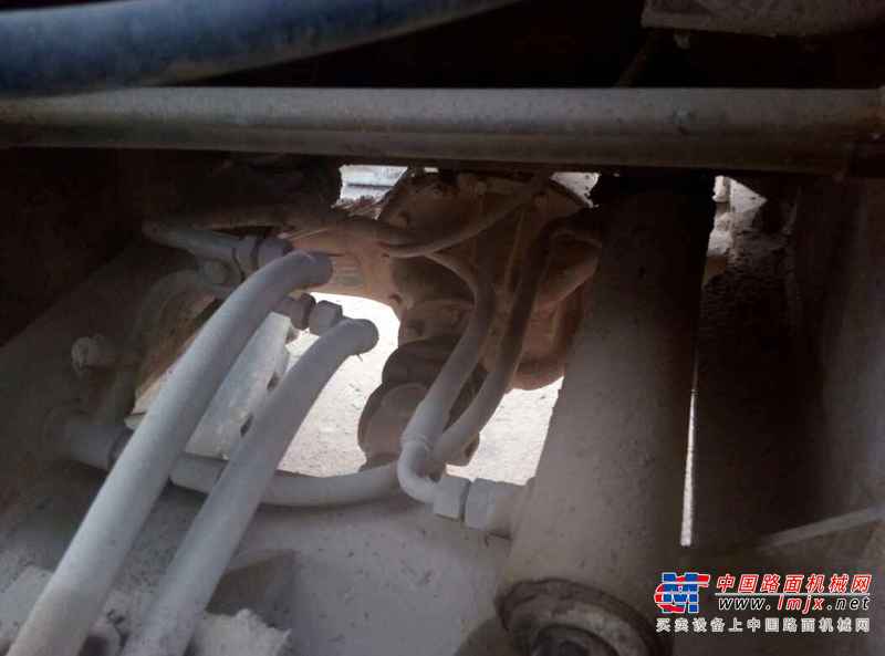 山西出售转让二手3500小时2011年山工SEM630B装载机