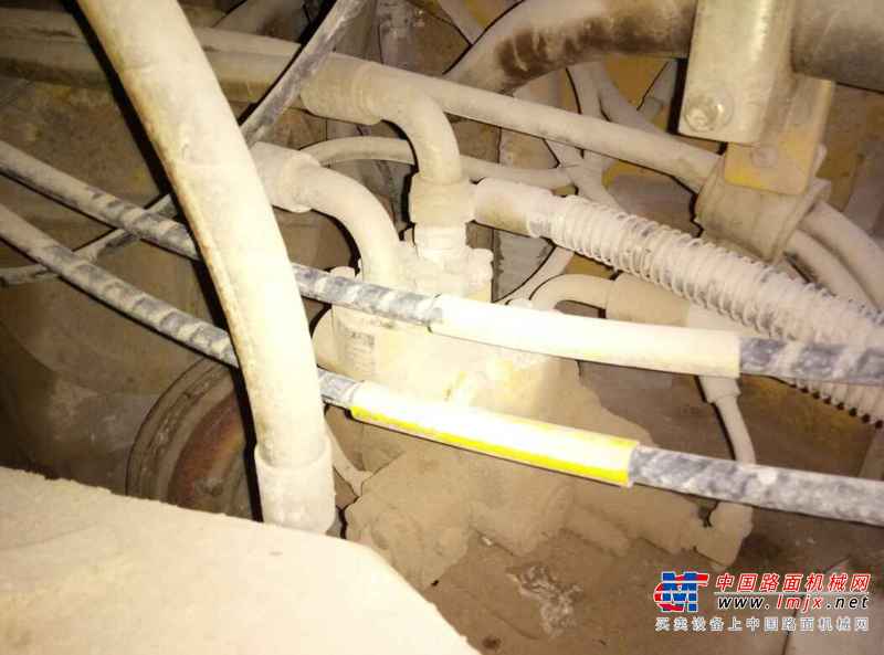 山西出售转让二手3000小时2013年柳工CLG836装载机