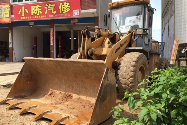 江西出售转让二手2712小时2011年龙工LG833B装载机