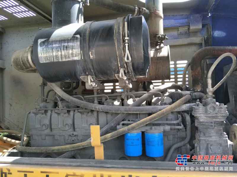 山西出售转让二手1300小时2010年龙工LG833装载机
