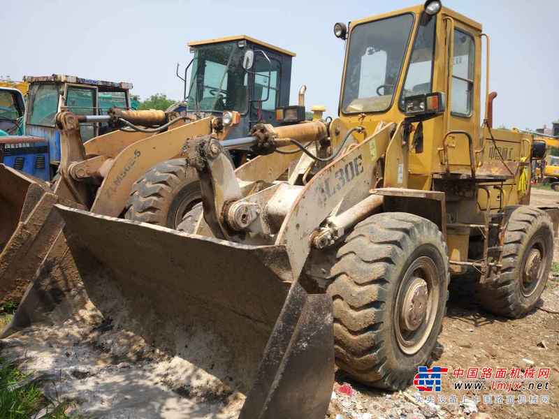 陕西出售转让二手6000小时2005年柳工CLG833装载机