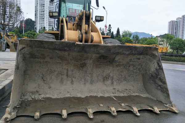 贵州出售转让二手2300小时2012年柳工CLG855装载机