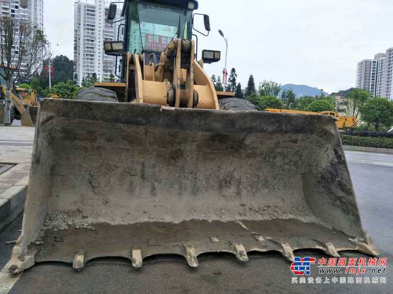 贵州出售转让二手2300小时2012年柳工CLG855装载机