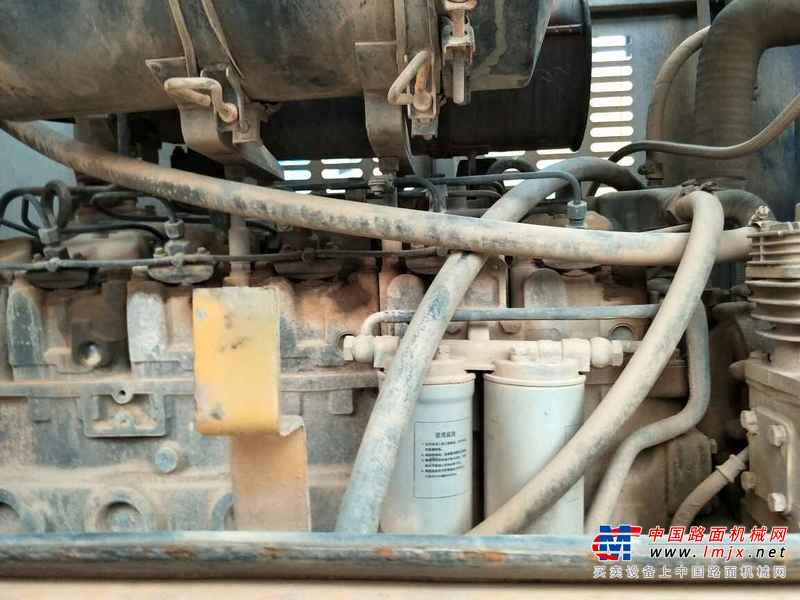 云南出售转让二手3680小时2010年龙工LG833装载机