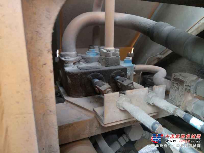 吉林出售转让二手5000小时2009年龙工LG850装载机