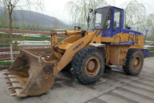 陕西出售转让二手6000小时2007年龙工LG833装载机