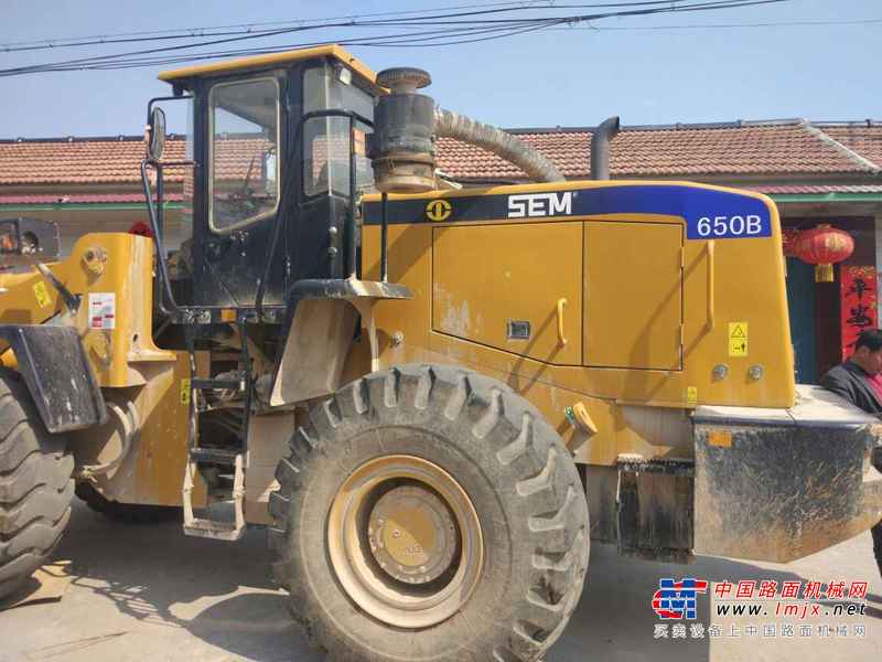 山东出售转让二手2000小时2015年山工SEM650B装载机